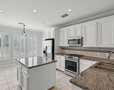 2905 W Dallas Street - Photo Thumbnail 10