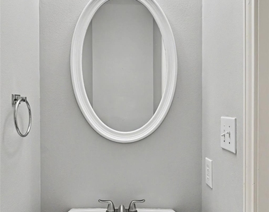 2905 W Dallas Street - Photo Thumbnail 12