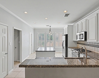 2905 W Dallas Street - Photo Thumbnail 11