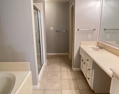 2905 W Dallas Street - Photo Thumbnail 19