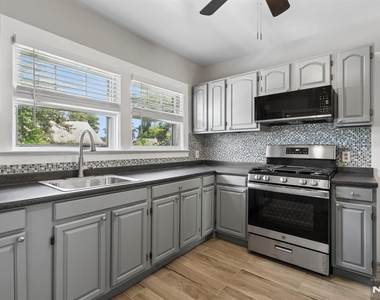 26 Howe - Photo Thumbnail 13
