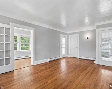 26 Howe - Photo Thumbnail 9