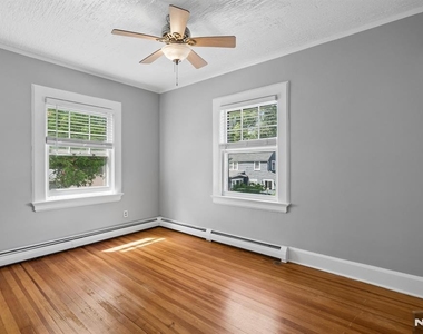 26 Howe - Photo Thumbnail 15