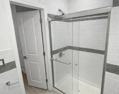 419 Bloomfield - Photo Thumbnail 8