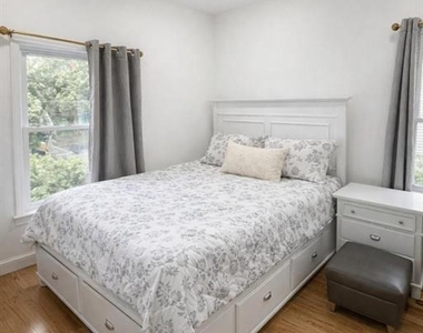 419 Bloomfield - Photo Thumbnail 13
