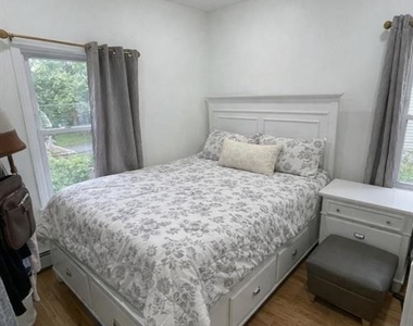 419 Bloomfield - Photo Thumbnail 11