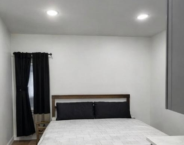 419 Bloomfield - Photo Thumbnail 14