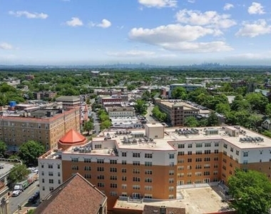 48 S Park - Photo Thumbnail 41
