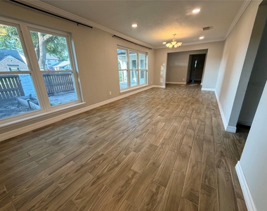 511 Rosewood Drive - Photo Thumbnail 1