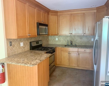 246 Mulberry - Photo Thumbnail 1