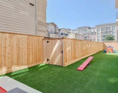 160 Birdsall Street - Photo Thumbnail 12