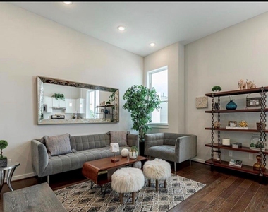 608 Thornton Road - Photo Thumbnail 2