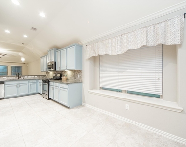 17919 Banbury Green Lane - Photo Thumbnail 7
