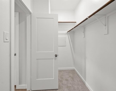 25207 Leather Leaf Court - Photo Thumbnail 14
