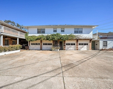 2821 Eastgrove Lane - Photo Thumbnail 2