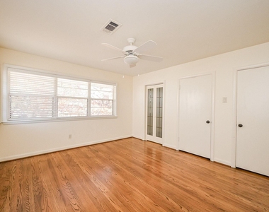 2821 Eastgrove Lane - Photo Thumbnail 22