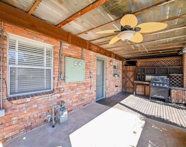 2821 Eastgrove Lane - Photo Thumbnail 25