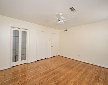 2821 Eastgrove Lane - Photo Thumbnail 16