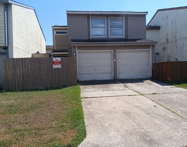 12517 Corona Lane - Photo Thumbnail 1