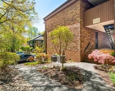138 Indian Hollow - Photo Thumbnail 3