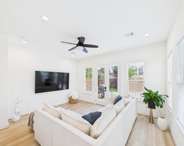 4306 Idaho Street - Photo Thumbnail 10