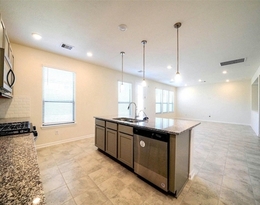 20811 Sheffield Park Drive - Photo Thumbnail 10