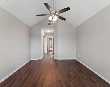 11831 Meadowchase Drive - Photo Thumbnail 21