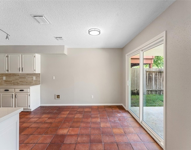 11831 Meadowchase Drive - Photo Thumbnail 9