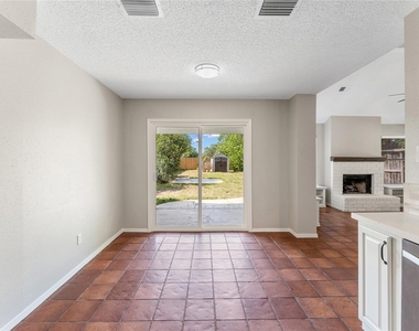11831 Meadowchase Drive - Photo Thumbnail 14
