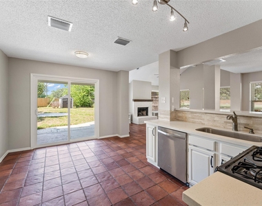 11831 Meadowchase Drive - Photo Thumbnail 13