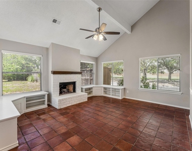 11831 Meadowchase Drive - Photo Thumbnail 5
