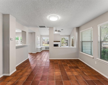 11831 Meadowchase Drive - Photo Thumbnail 2