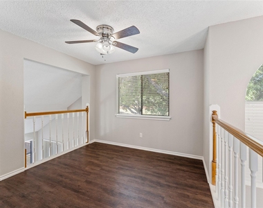 11831 Meadowchase Drive - Photo Thumbnail 17