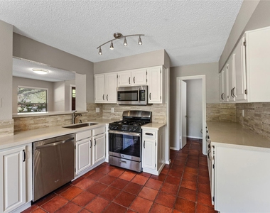 11831 Meadowchase Drive - Photo Thumbnail 12