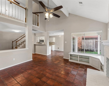 11831 Meadowchase Drive - Photo Thumbnail 7
