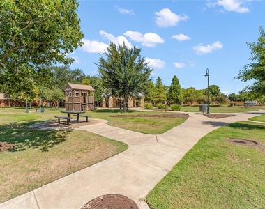 11831 Meadowchase Drive - Photo Thumbnail 32