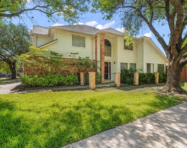 11831 Meadowchase Drive - Photo Thumbnail 31