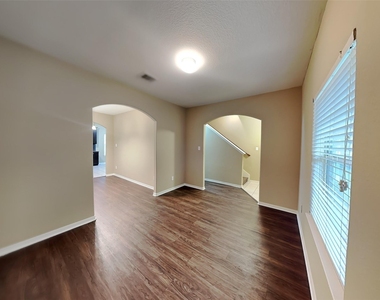 21715 Britton Hill Way - Photo Thumbnail 5