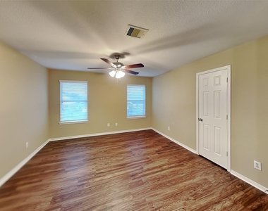 21715 Britton Hill Way - Photo Thumbnail 10