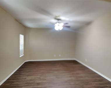 21715 Britton Hill Way - Photo Thumbnail 6