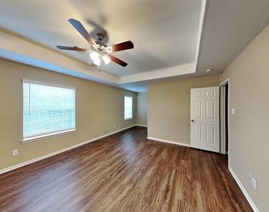 21715 Britton Hill Way - Photo Thumbnail 12