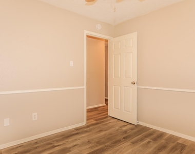 4703 Owens Creek Lane - Photo Thumbnail 12