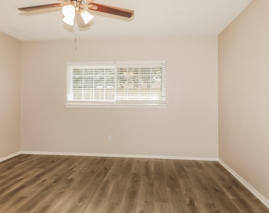 4703 Owens Creek Lane - Photo Thumbnail 7