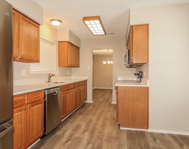 4703 Owens Creek Lane - Photo Thumbnail 5
