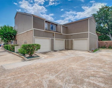 1920 Augusta Drive - Photo Thumbnail 21