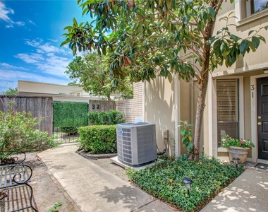 1920 Augusta Drive - Photo Thumbnail 1
