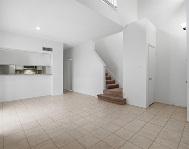 1920 Augusta Drive - Photo Thumbnail 3