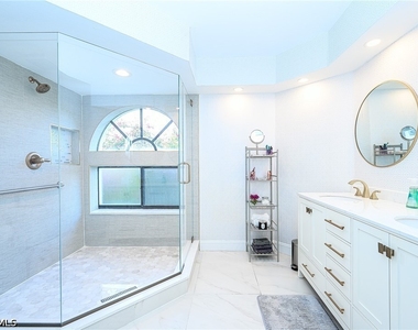586 Beachwalk Circle - Photo Thumbnail 16