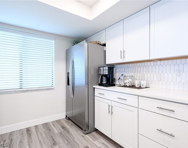 586 Beachwalk Circle - Photo Thumbnail 8