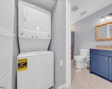 2750 Manorca Avenue - Photo Thumbnail 17